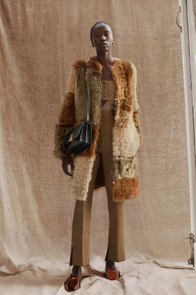 Look 18